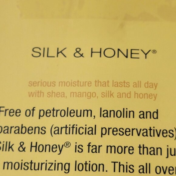 Bella B Mom Luxurious Pampering Pregnancy and Beyond Gift Set - Picture 12 of 13